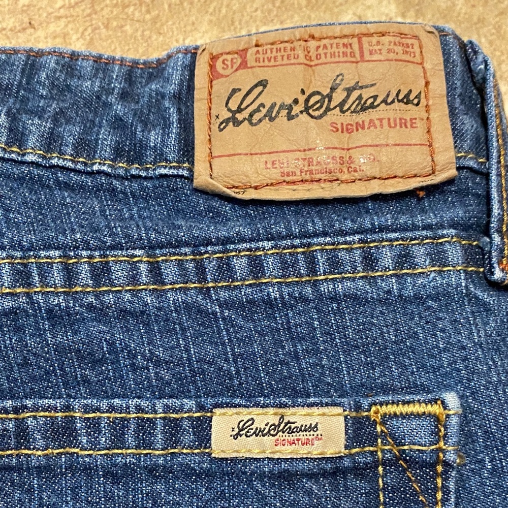 Y2K Levi's Misses Size 14 Denim Capris in Dark Blue Retro Casual - Picture 5 of 14